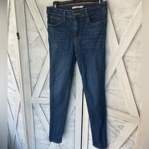 Levi’s 720 high rise super skinny jeans